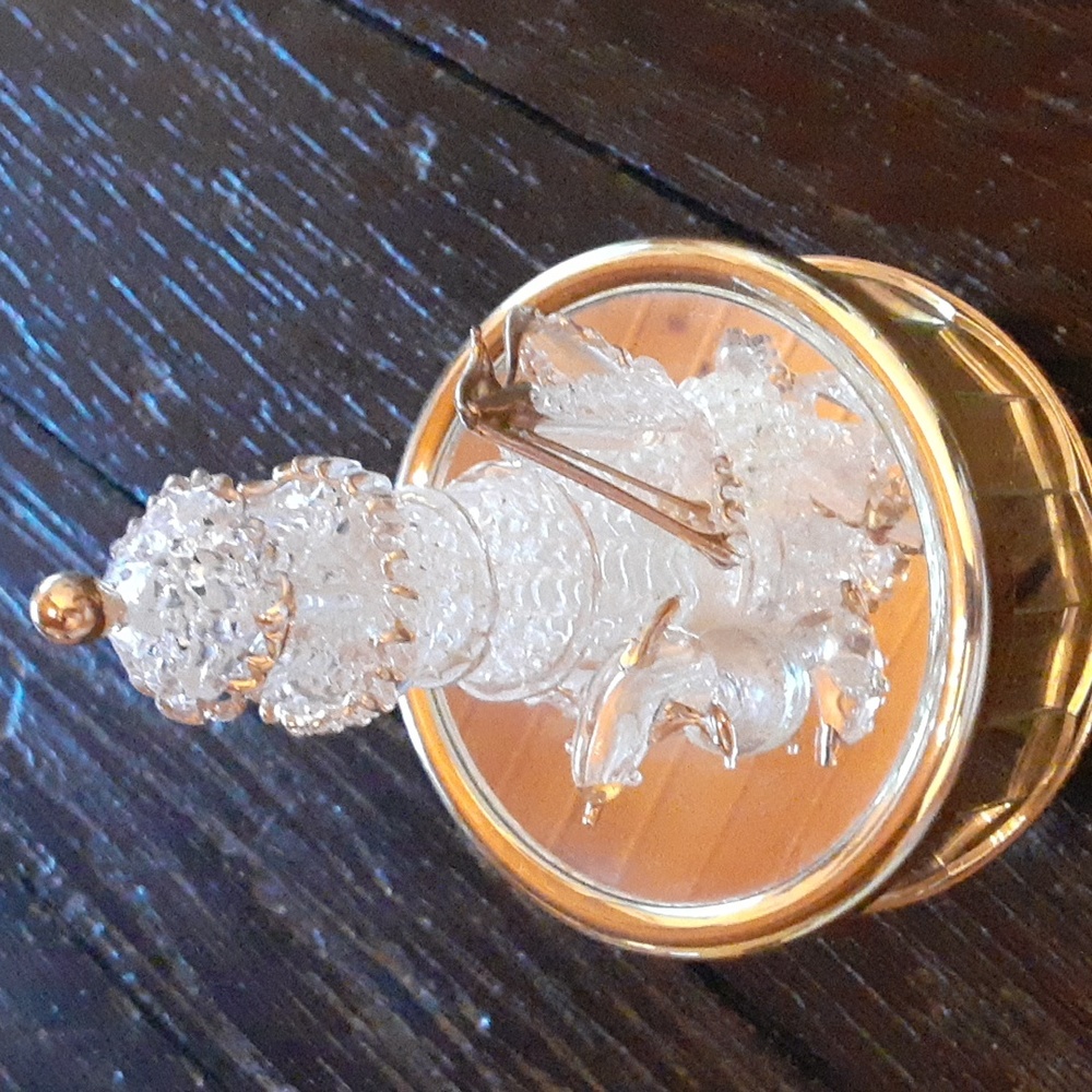 Music box, mirror and glass, see photos and video for music, super cute, 6x4"